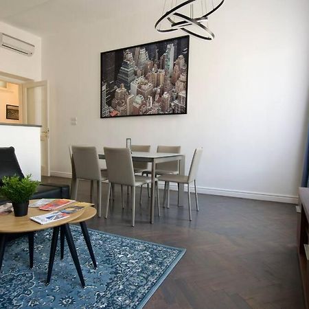 Premium Apartment By Hi5- Anker Apartment Budapest Extérieur photo
