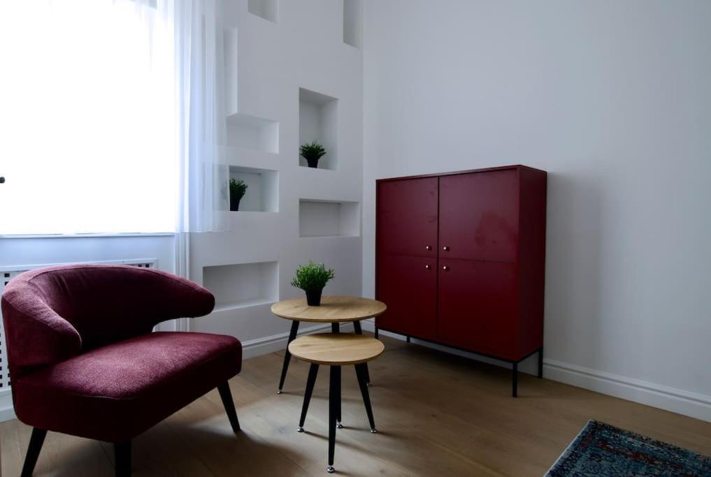 Premium Apartment By Hi5- Anker Apartment Budapest Extérieur photo