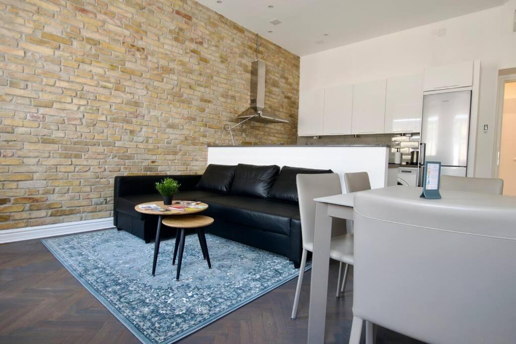 Premium Apartment By Hi5- Anker Apartment Budapest Extérieur photo